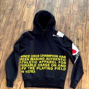 Champion fleece behind the label - black hoodie- M